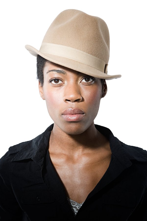 Les chapeaux fedora : style intemporel pour toutes vos sorties